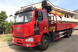 后八輪(后雙橋)解放隨車吊廠家報(bào)價(jià)圖片